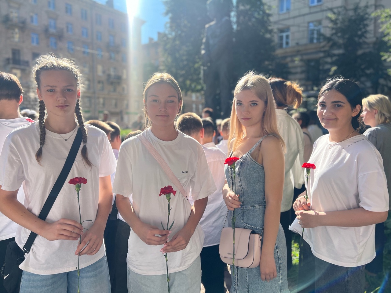 ВСПОМНИТЬ ВСЕХ ПОИМЕННО